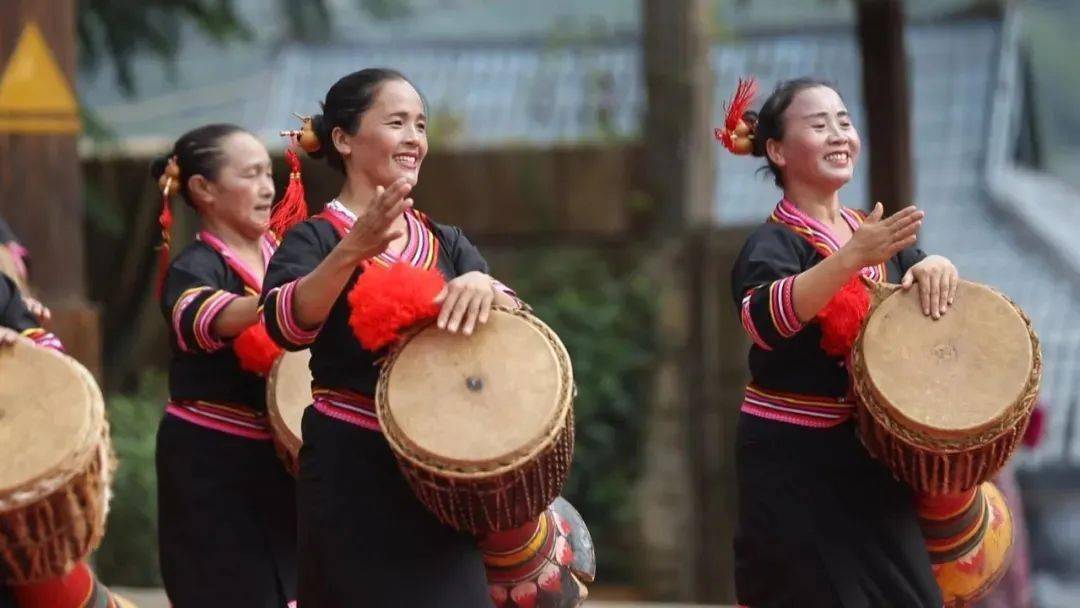 澜沧县东回镇班利村是一个以拉祜族为主的行政村,是第一批国家级非