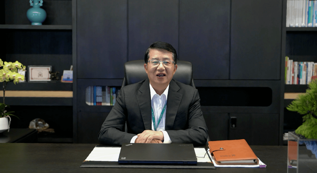 生益科技企业集团总裁陈仁喜对苏常生益今年的良好业绩表示肯定与祝贺