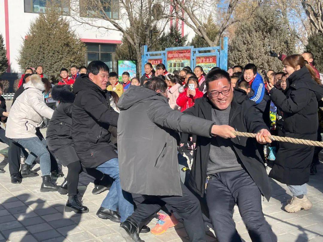 金塔县各学校多种形式喜迎新年_解放路小学_幼儿园_康雪瑞