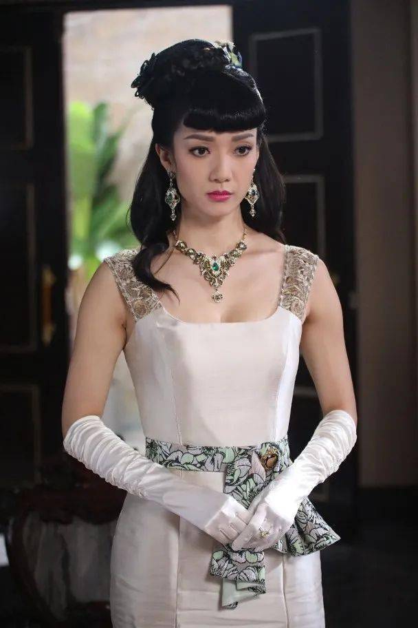 由陈展鹏,唐诗咏,陈山聪及姚子羚等,主演的剧集《铁拳英雄》竣工3年