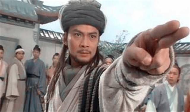 因为|乔峰武艺高强，身份显赫，为何在剧中30多岁还是单身？