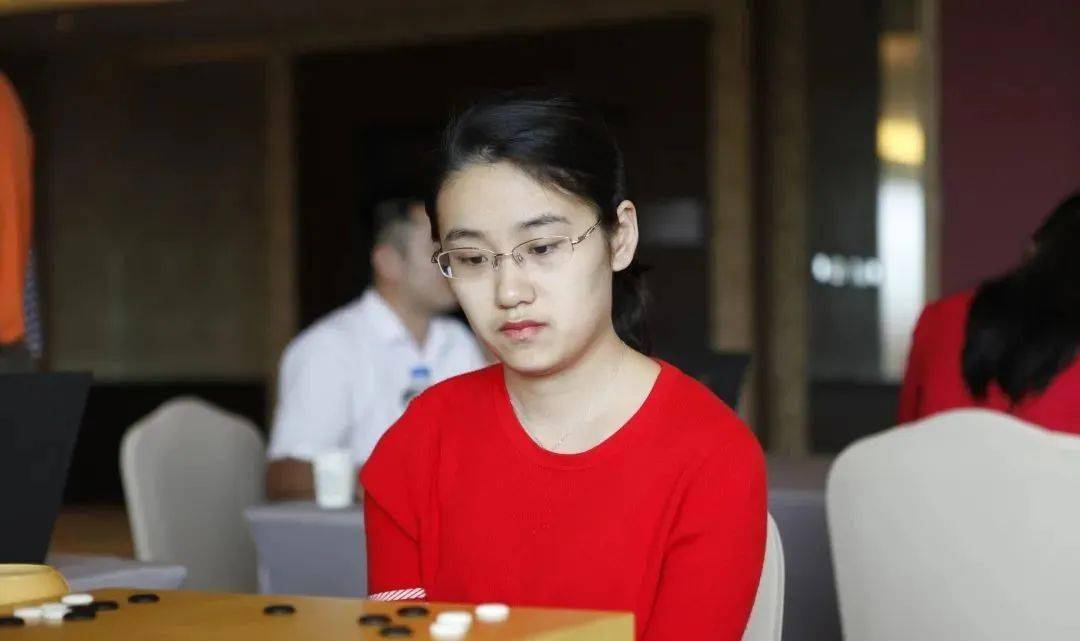 史上十大围棋美女黑嘉嘉仅排第三第一众望所归