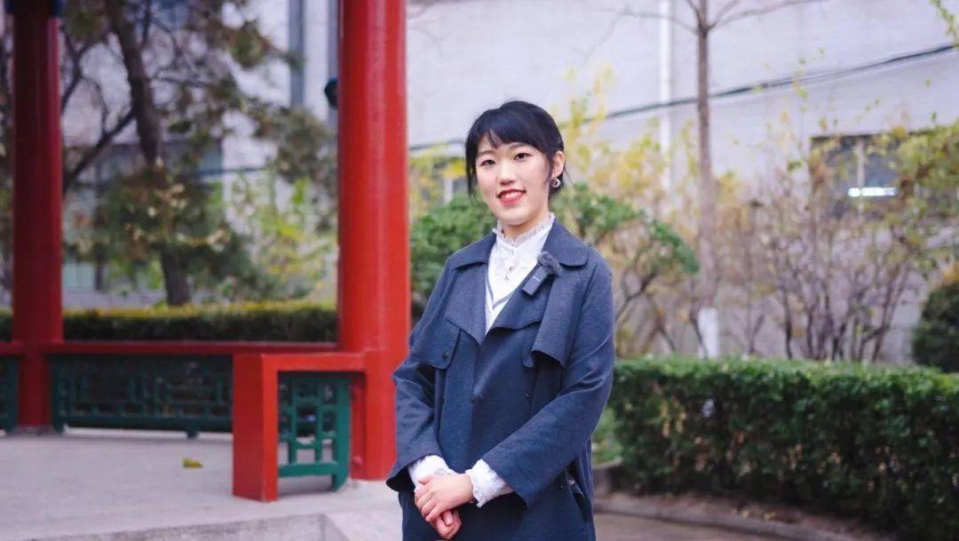 刘明玥同学曾任校大学生记者团副主席,爱拍社社长.