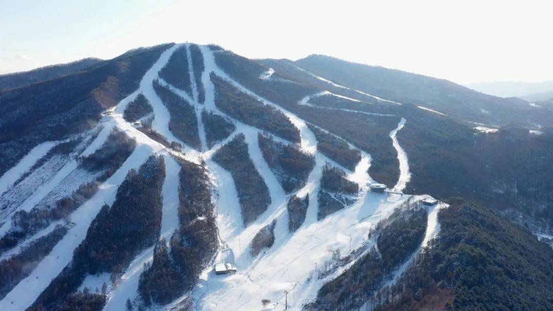 通化万峰滑雪场通化万峰滑雪场,通化集安市高句丽文物古迹旅游景区