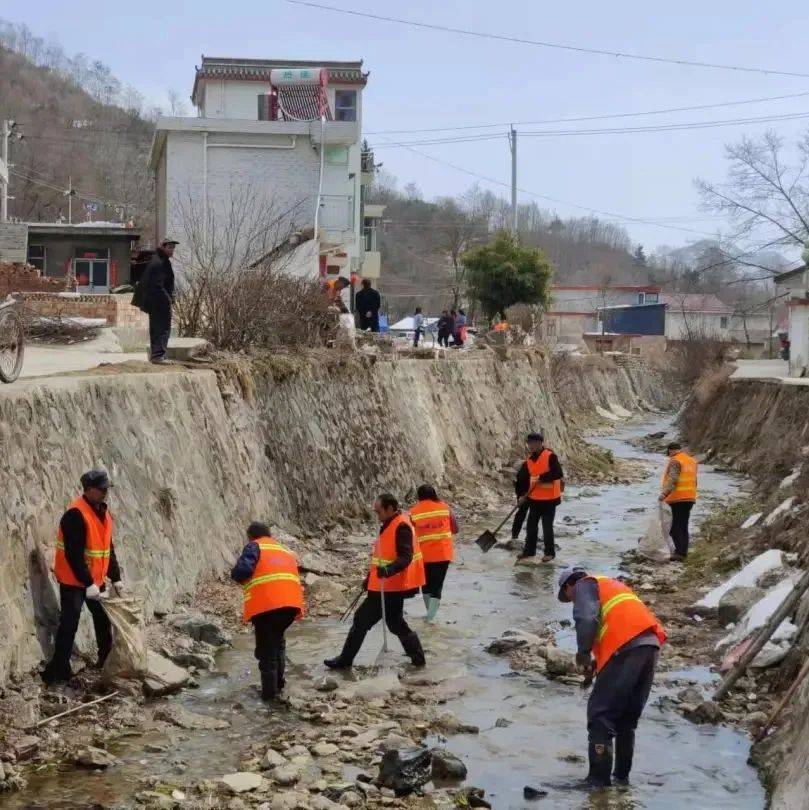 环境卫生整治何坝镇点线面结合推进人居环境综合整治系列报道十 村社 姚德杰 何洛路