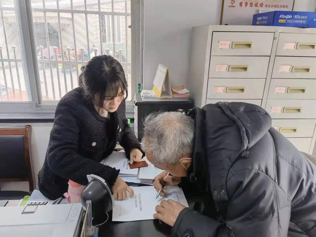 龙泉城北坚兵聚力建档立卡工作解决退役军人办证难题