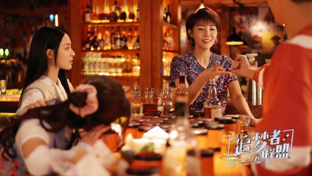 另外,该剧也是广东台继《外来媳妇本地郎》和《七十二家房客》两部