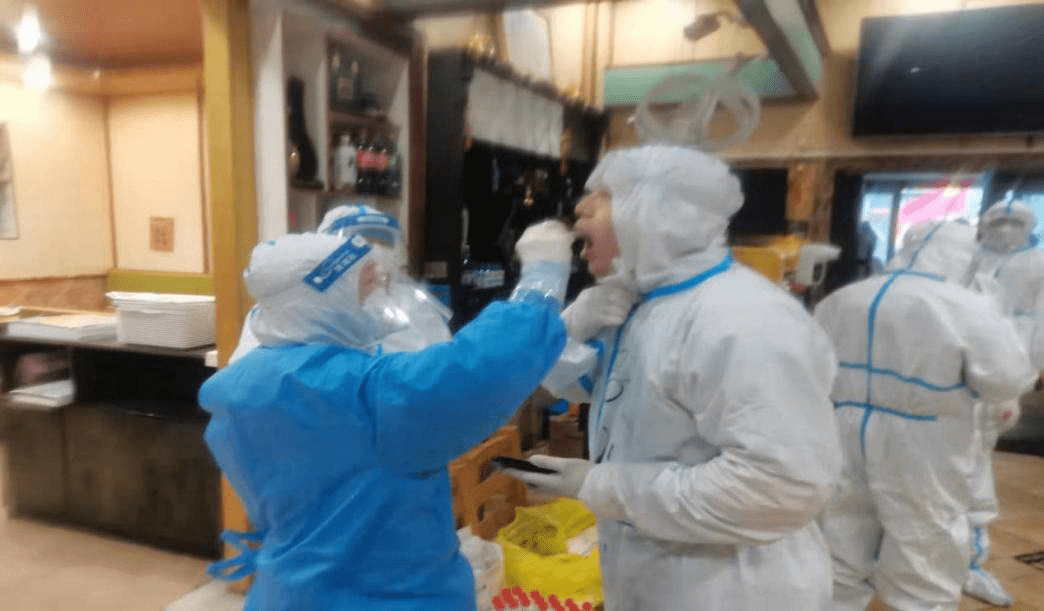 1管)晚上19时,四平纪委,支援长春汽开区疫情防控支援队队长颜廷民书记
