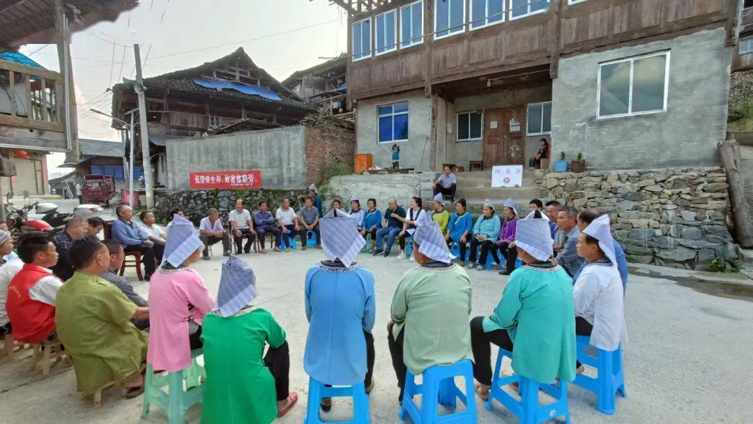 【贯彻党代会68喜迎二十大】三江乡:"板凳课堂"零距离宣讲省第十三