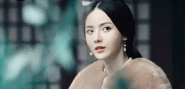 曹丕为何将“三国第一美女”甄宓杀死，还在她嘴里塞满污秽之物？