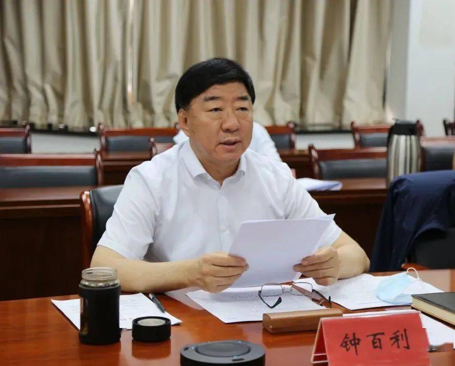 市委统战部副部长,市民族宗教委主任钟百利出席并讲话,市委统战部副