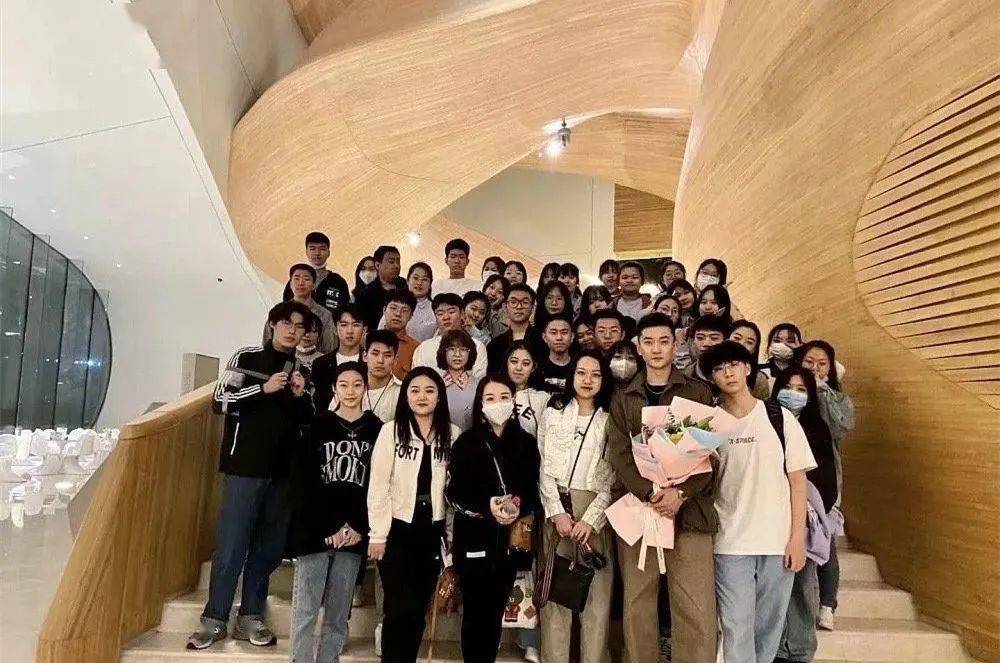 毕业院校:南京艺术学院