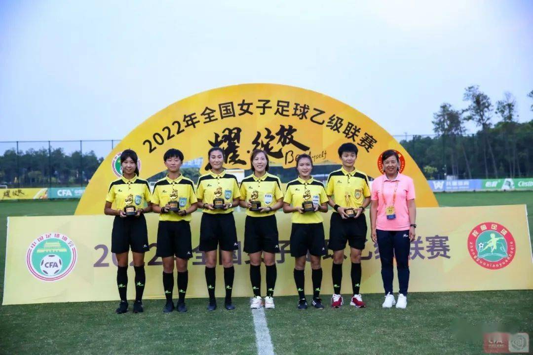 于红(大连,鲍梦晓(河南,任雅静(青岛,程晨(安徽,姜涵(北京)获得