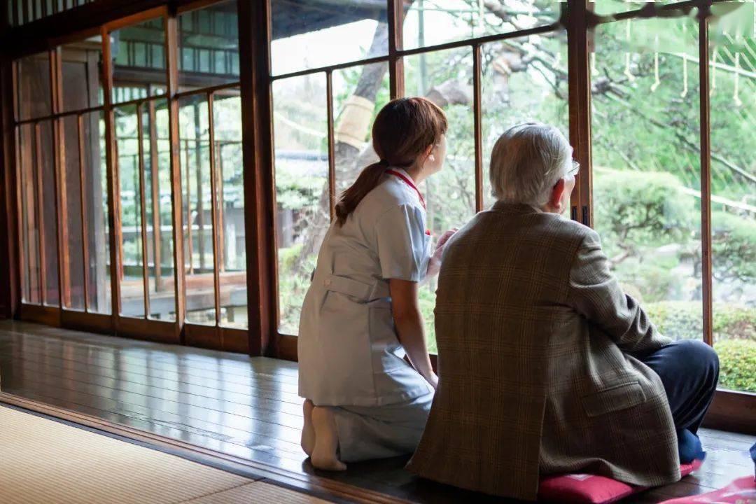 "我96年,本科毕业,在日本伺候陌生老人"_养老_工作_刘思奇
