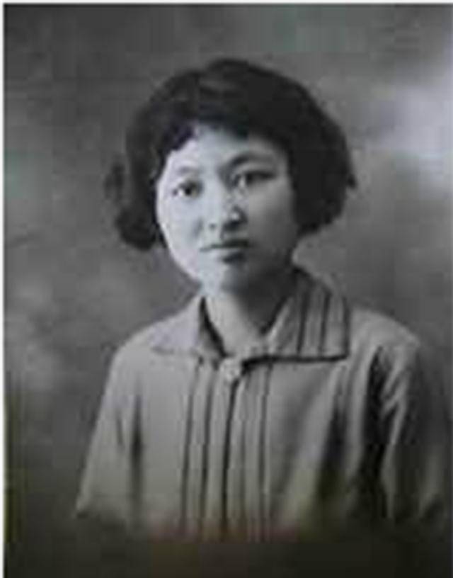 真爱原地等待45年,她却错嫁非良人,婚后丈夫劈腿她独守女儿_陈学昭_伏