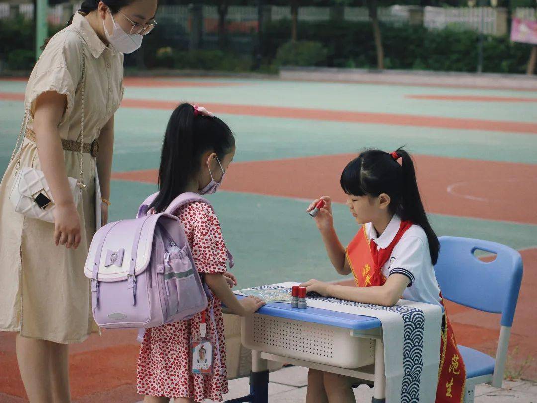 荷伢汲汲 未来可期 ——临平区育才实验小学2022学年第一学期新生报到