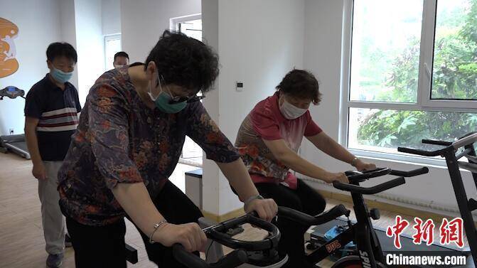 上海这里的居民“众筹”了一间共享健身房