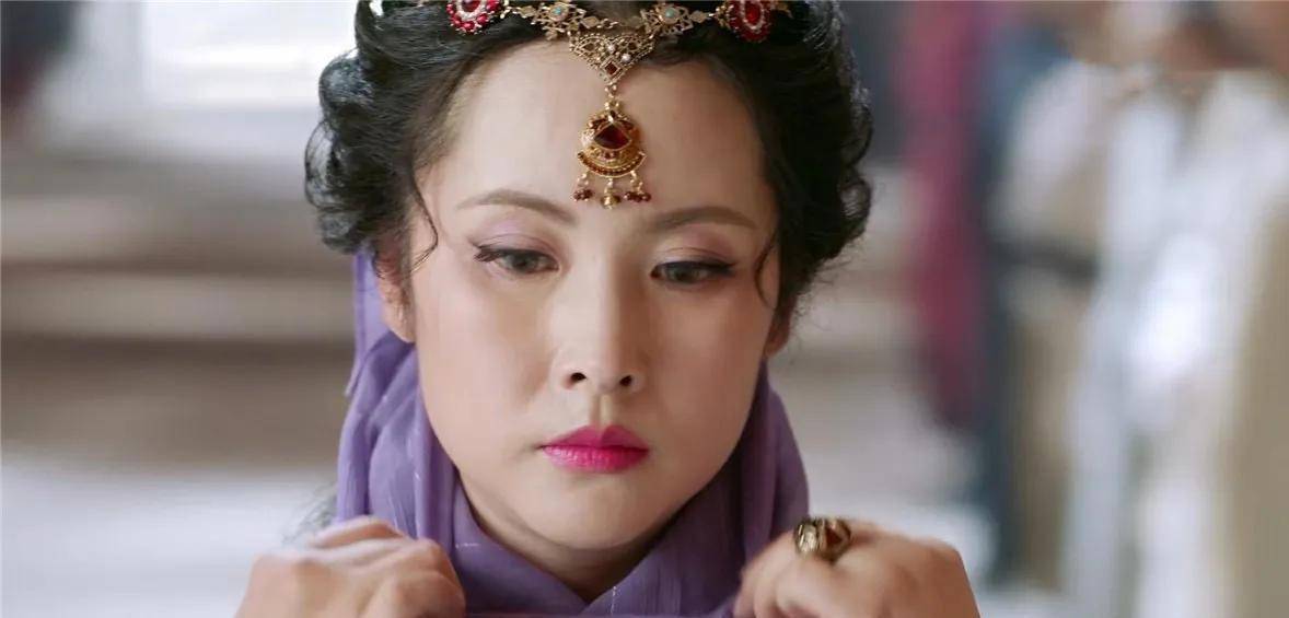 《倚天屠龙记》中,金庸不仅写出了波斯美人金花婆婆"黛绮丝,也写出了
