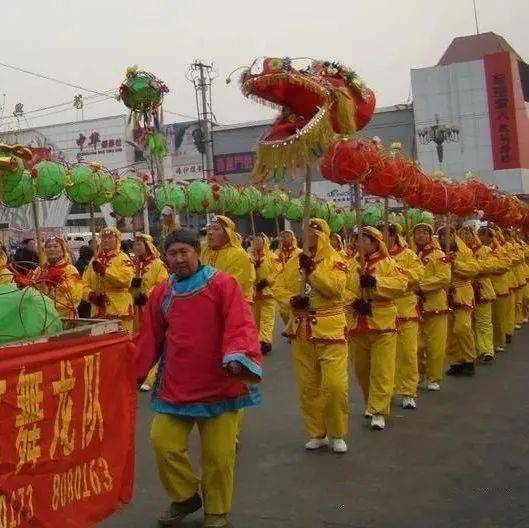 中国许多地方都有舞龙表演,清苑的绣球龙灯有何不同?