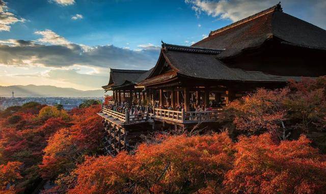 八臂哪吒城PK京都和奈良，除了震撼，为何就只剩下无奈和叹息了