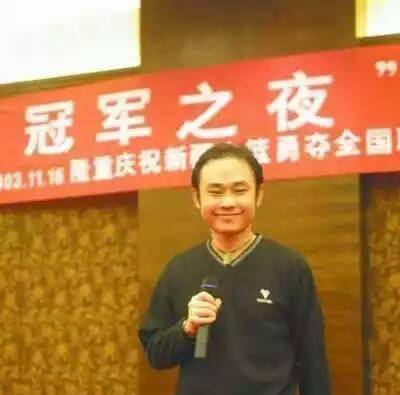 刀郎真名叫做罗林,1971年6月22日出生于四川省内江市资中县,家里的