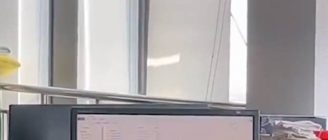 原创
河北一女子怀孕休假还不忘远程操控电脑办公,同事:既搞笑又心疼