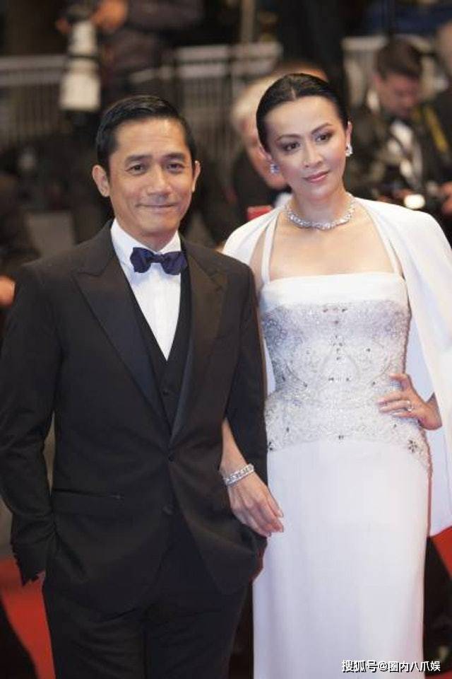 梁朝伟自爆与刘嘉玲结婚多年不生孩子的原因:对彼此生活的尊重_伟仔