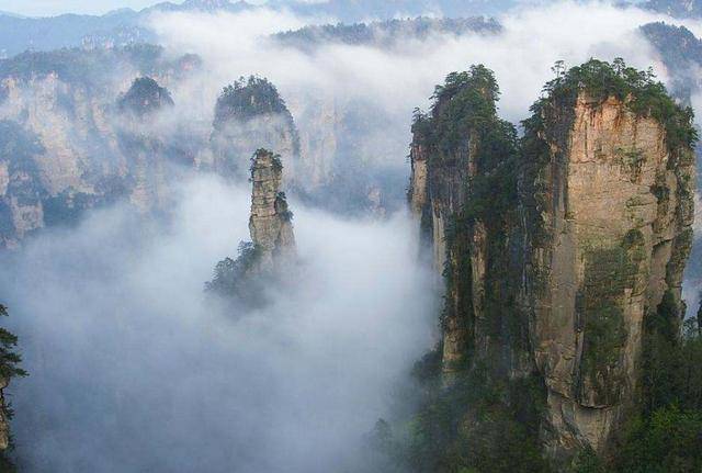 国内让人“崩溃”的景点，不小心走错，上山1分钟下山2小时