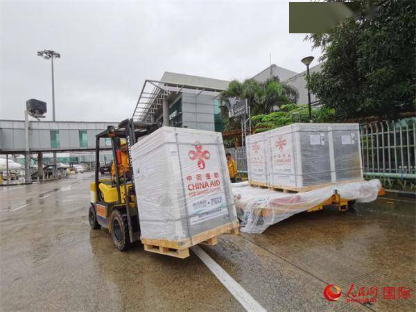 中国援缅甸新冠肺炎疫苗抵达仰光