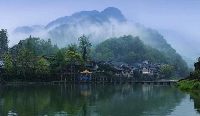 四川又发现一小众旅行地，还能看见吊脚楼和老街，满满的川西风味