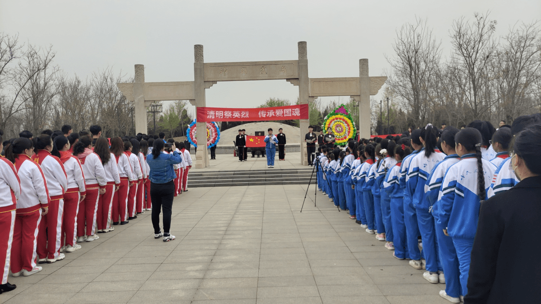 【精神文明典型示范】天津师范大学第三附属小学:扣好
