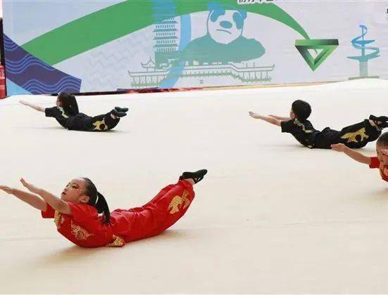 棠外实验幼儿园体操队好样的!_特色_赛