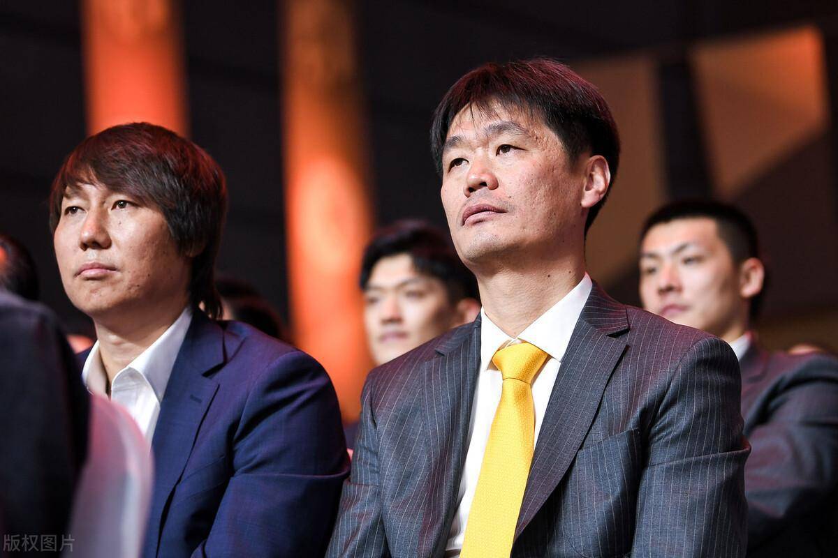 广州助孕哪家好（原创
            两任中超最佳主帅，李霄鹏替李铁背锅最合适？足协专薅武汉队羊毛）