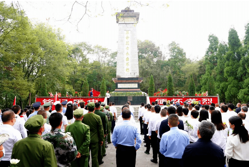 贵州各地举行烈士纪念日活动缅怀先烈_英雄_花篮_精神