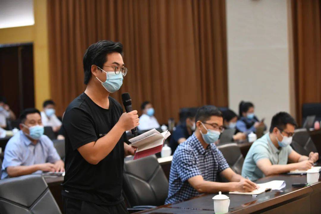 开放桥头堡枢纽经济新高地建设等问题积极提问,李国胜,摆向阳,张家明