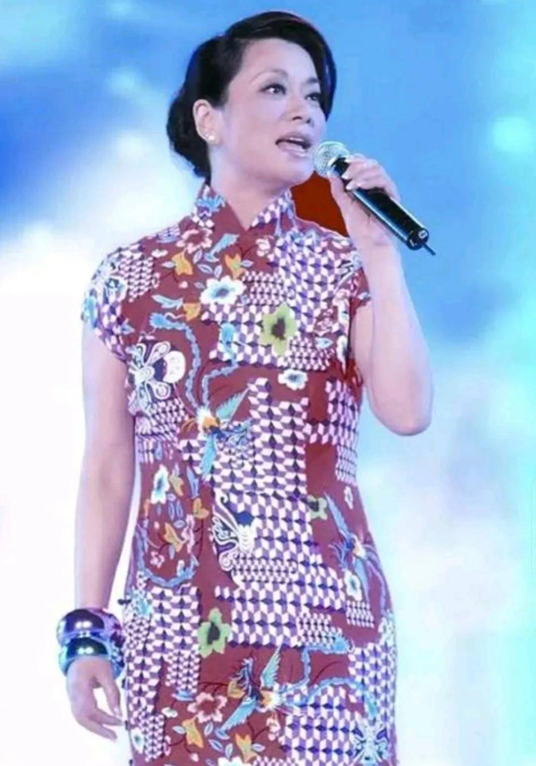 解直锟离开毛阿敏和孩子们接近一年,亲人思念,仿佛他