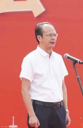 总经理林长河,台商投资区党工委副书记罗永生,龙文区副区长谢武分别