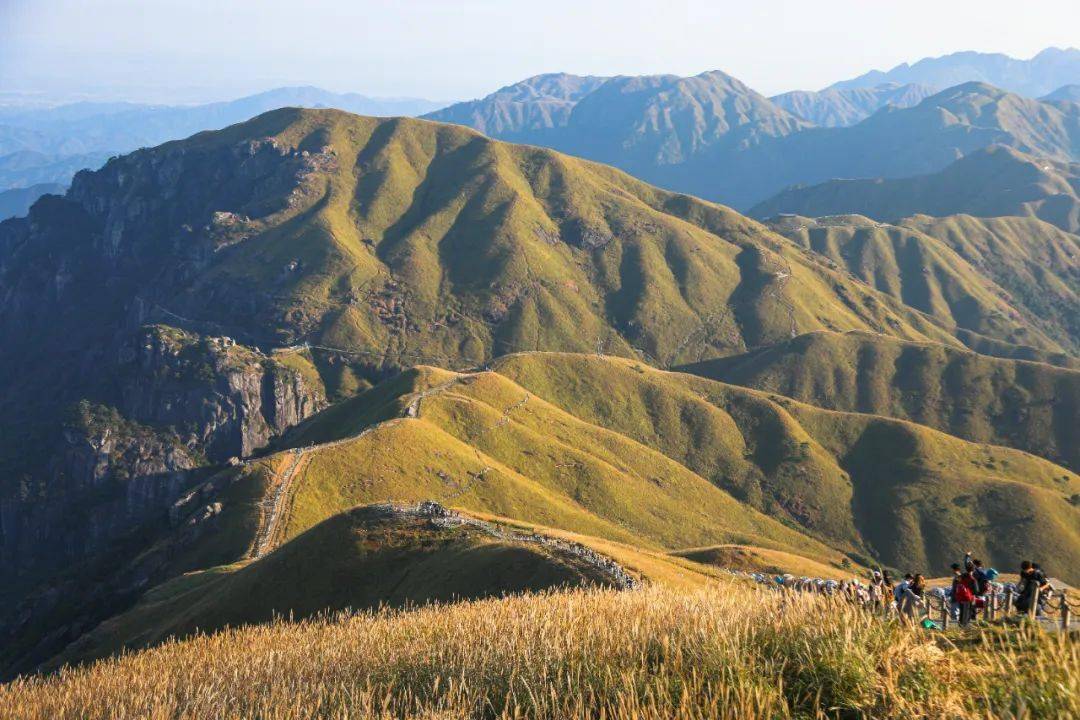 火到西半球！巴西《南美侨报》刊发萍乡武功山秋日美景图