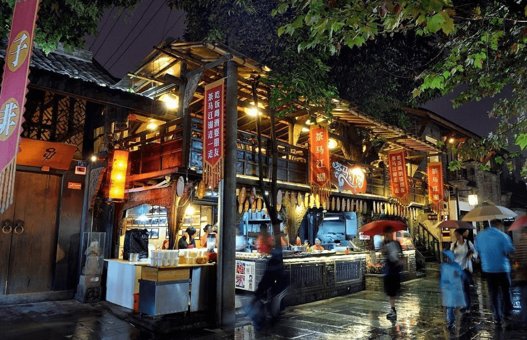 夜游项目如何刺激城市经济活力和潜力