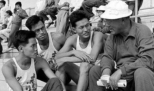 1932�꣬��һ���˴����й�ȥ������˻ᣬ�����˾�����ȴӮ ...