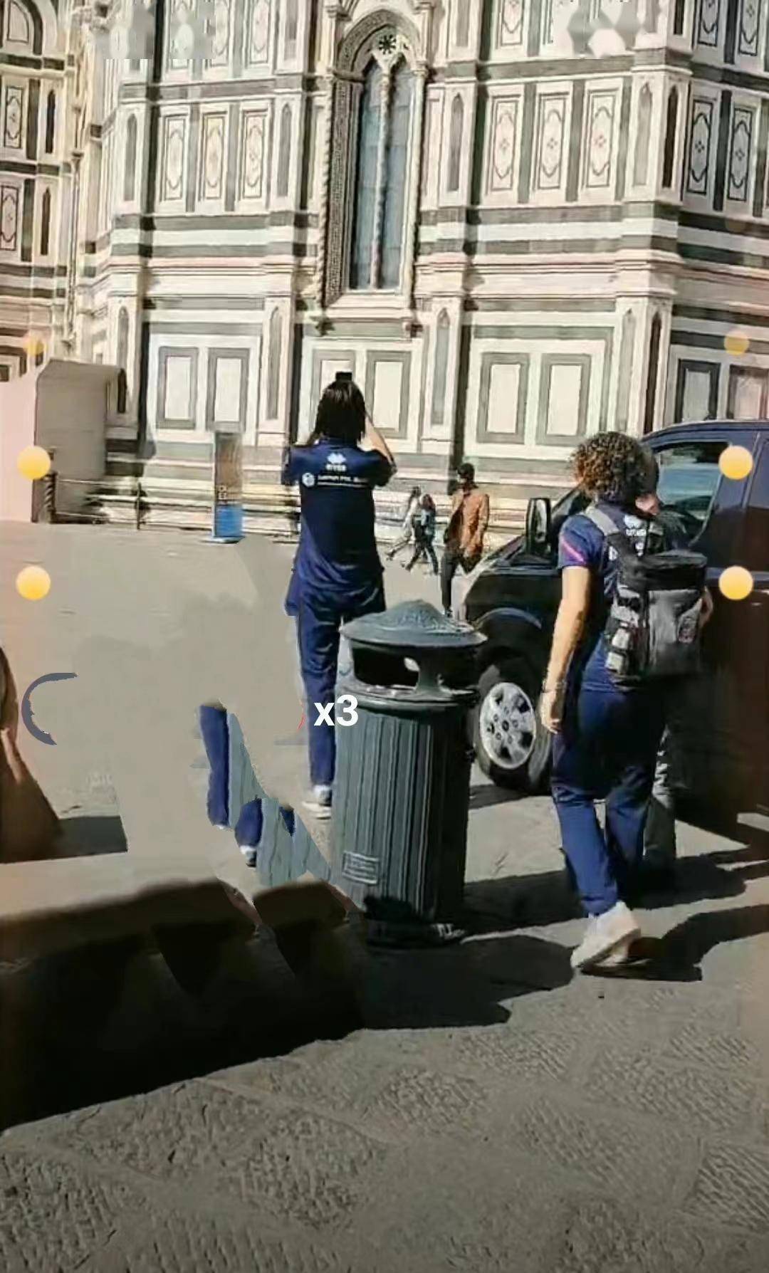 朱婷拿手机，在佛罗伦萨教堂拍照！中国球迷有了新主队：斯坎迪奇