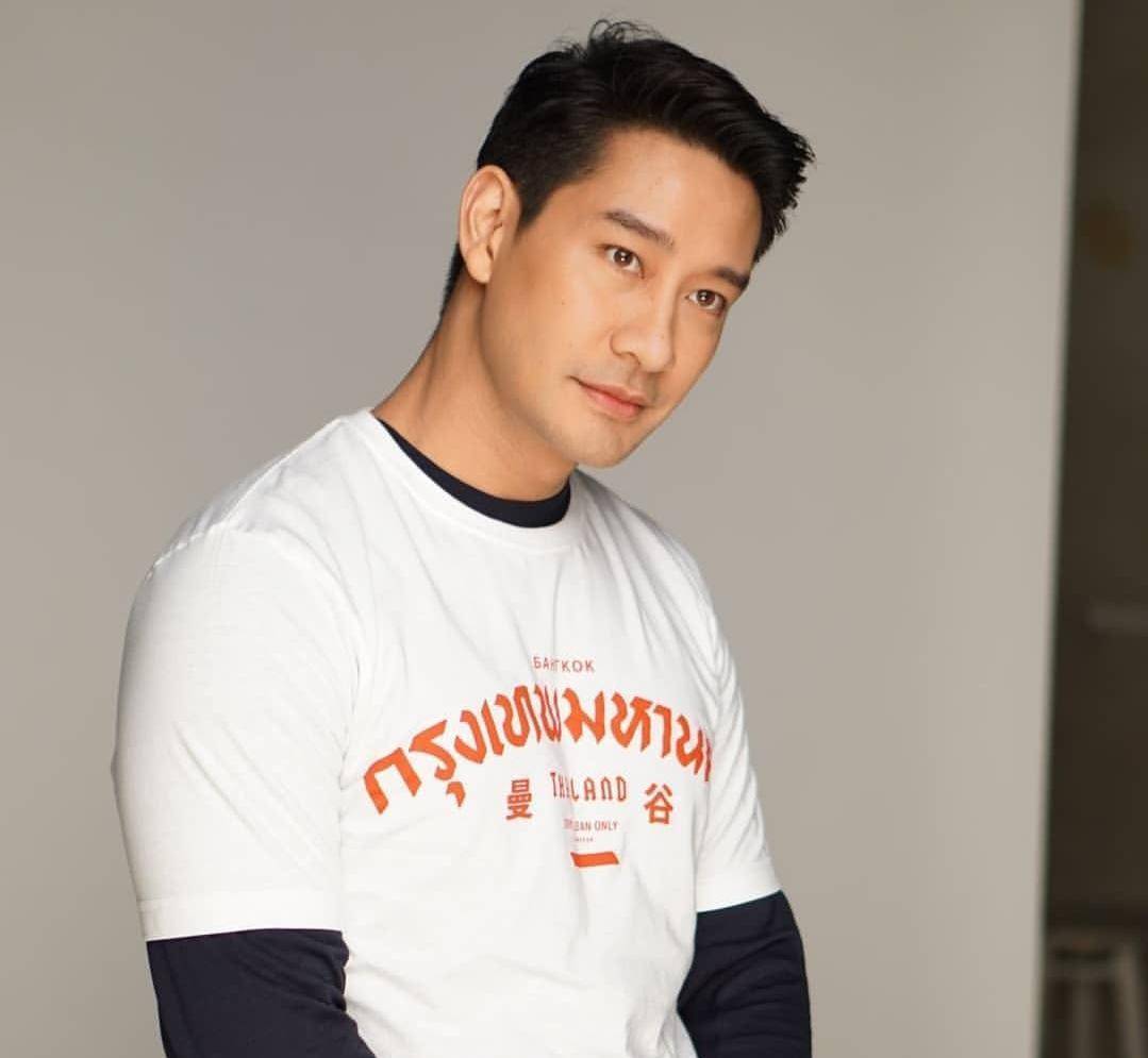 泰星pong与两位神秘女子合照曝光：我现在是单身，跟谁出去都可以