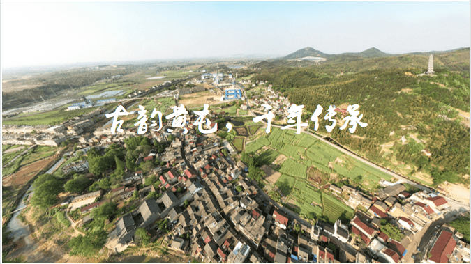 黄屯老街地处庐江县东南部,隶属于龙桥镇,位于庐江县东南方向大约三十