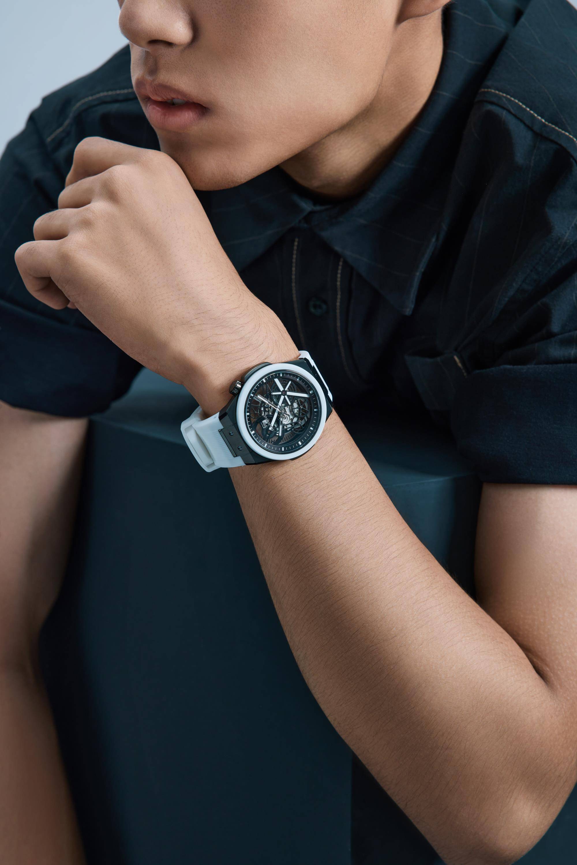 ˫����·X��е�ֱ����������ڲ�ͬ�Ļ�е����