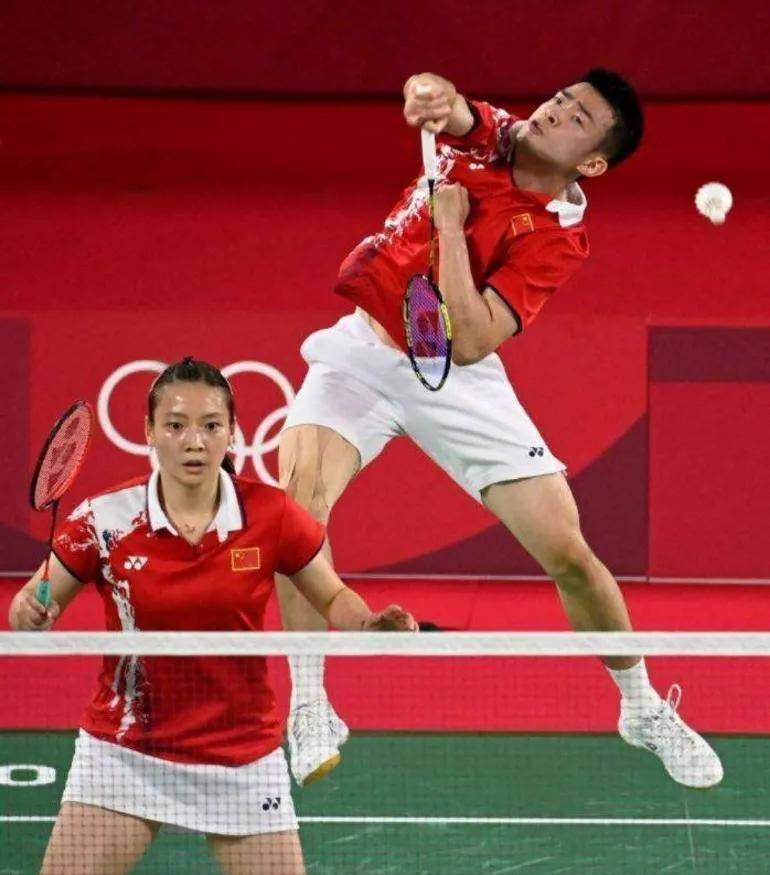全英羽毛球赛半决赛打响 混双中国内战 女单奥运冠军迎战世锦赛冠军
