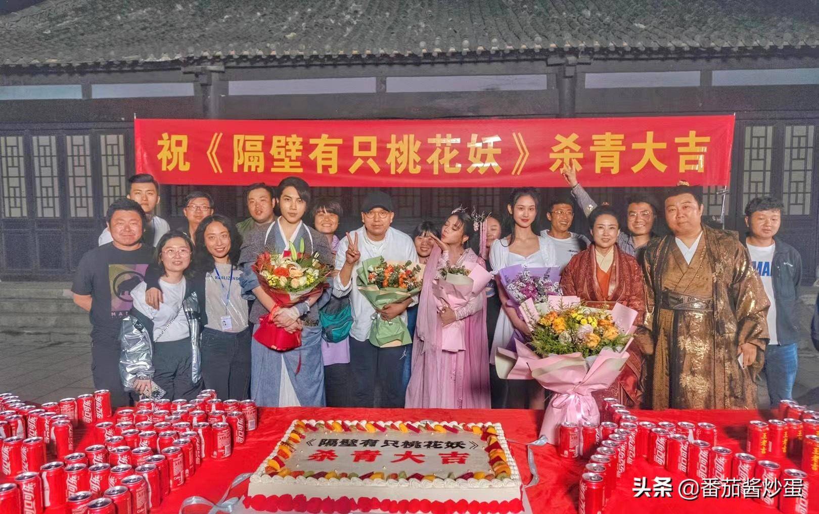 张紫宁新戏杀青,路透照服拆廉价,古拆外型不及前队友杨超越 张紫宁新戏杀青,路透照服拆廉价,古拆外型不及前队友杨超越