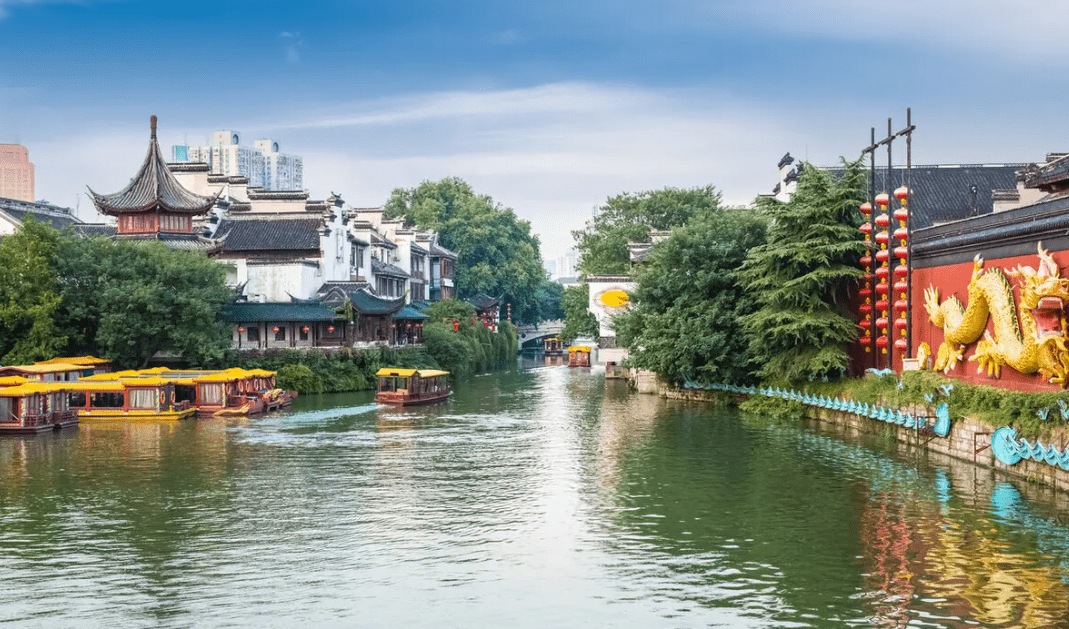 谢咏老师详解,南京有名的旅游景点排行榜前十名_玄武湖_历史_姓名