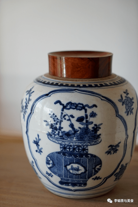 许次纾谈“存茶”不能用纸袋,为什么要用“小罂”?(《茶疏新讲》)  第1张 许次纾谈“存茶”不能用纸袋,为什么要用“小罂”?(《茶疏新讲》)  第1张