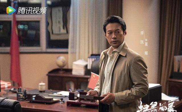《扫黑风暴:不像内鬼的内鬼,裴伟到底是怎么上了的