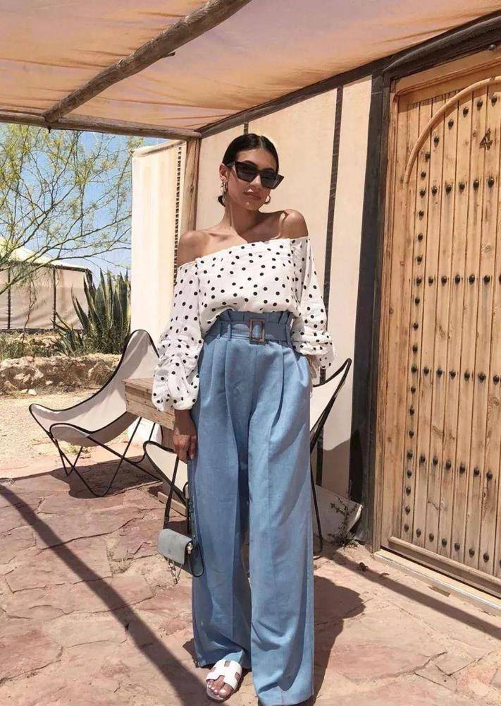 原创
  阔腿裤早退圈了,2022流行的是“纸袋裤”,百搭显瘦,谁穿谁知道 第3张 原创
  阔腿裤早退圈了,2022流行的是“纸袋裤”,百搭显瘦,谁穿谁知道 第3张